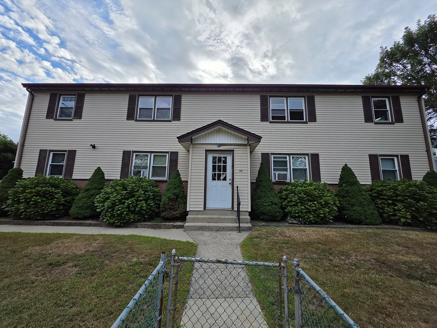 2 bed, $1,575 — Photo 1