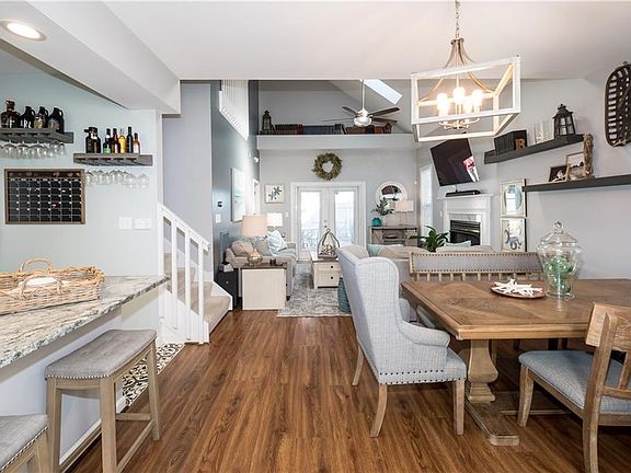 5th image of 2169 Creeks Edge Dr
