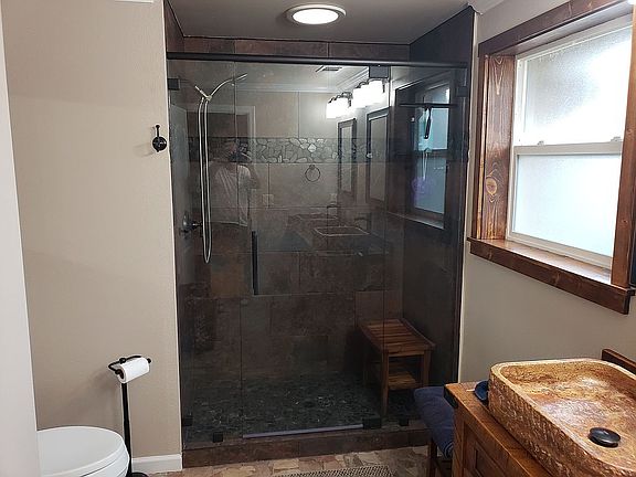 Walk - in MB Shower