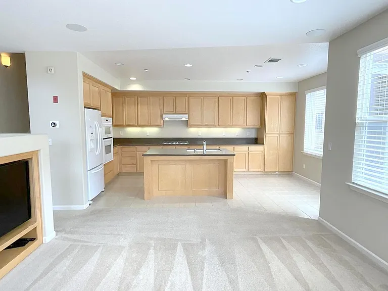 6319 Byron Ln — Photo 15