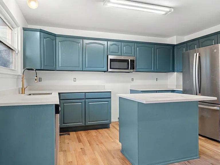 12620 Winona Ct — Photo 4