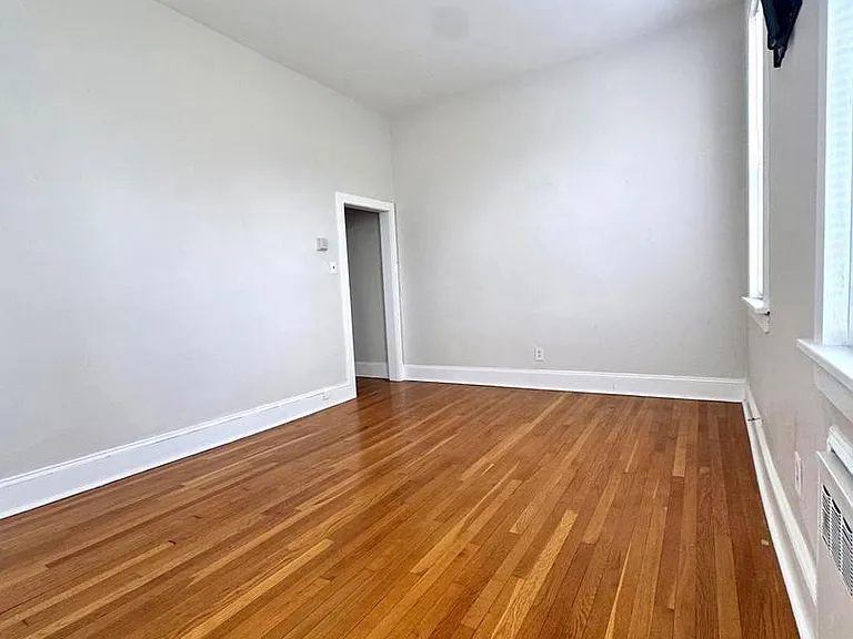 1 Dickinson St — Photo 2