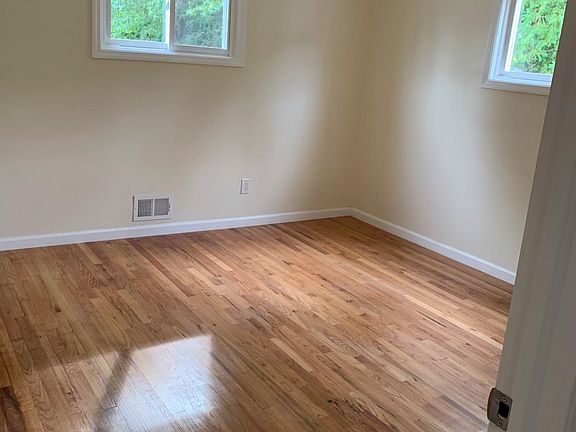 5th image of 4242 Richmond Ave