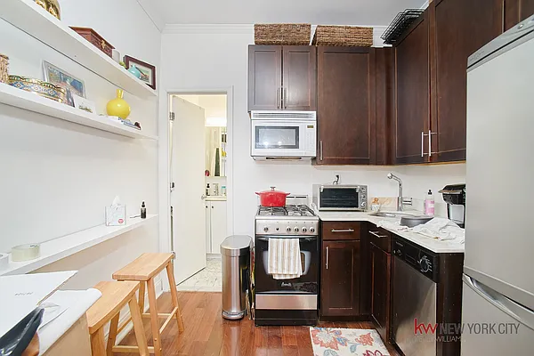 Rented by Keller Williams NYC | media 17