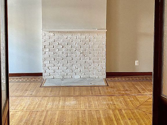 3rd image of 615 Macon St #1