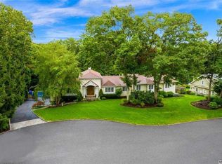 15 Ellen Dr, Port Jefferson, NY 11777