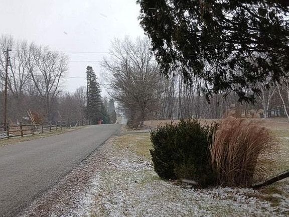 4th image of 1059 Gemmell Rd