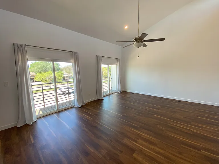 2nd floor Living Room
