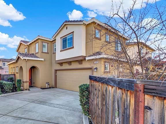 2nd image of 643 Embassy Circle
