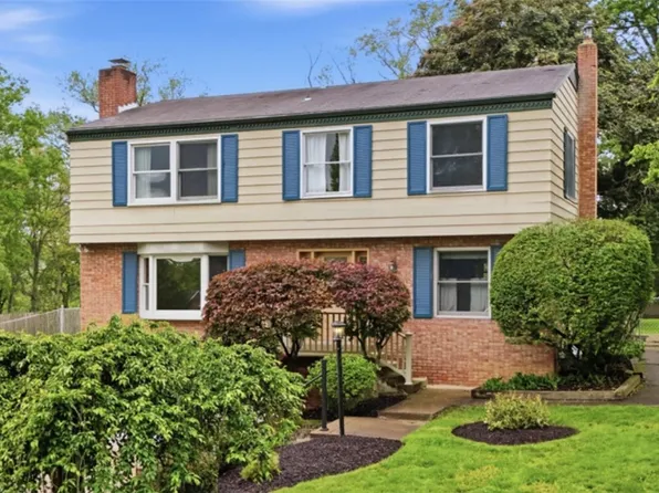 139 E Edgewood Dr, McMurray, PA 15317