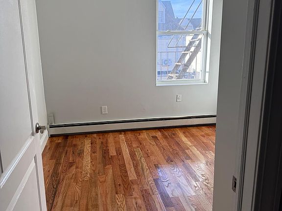 3rd image of 53 Morris St #5B
