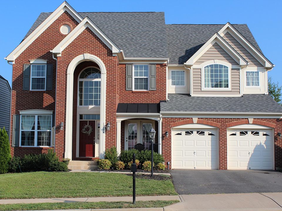 1st image of 13944 Barrymore Ct