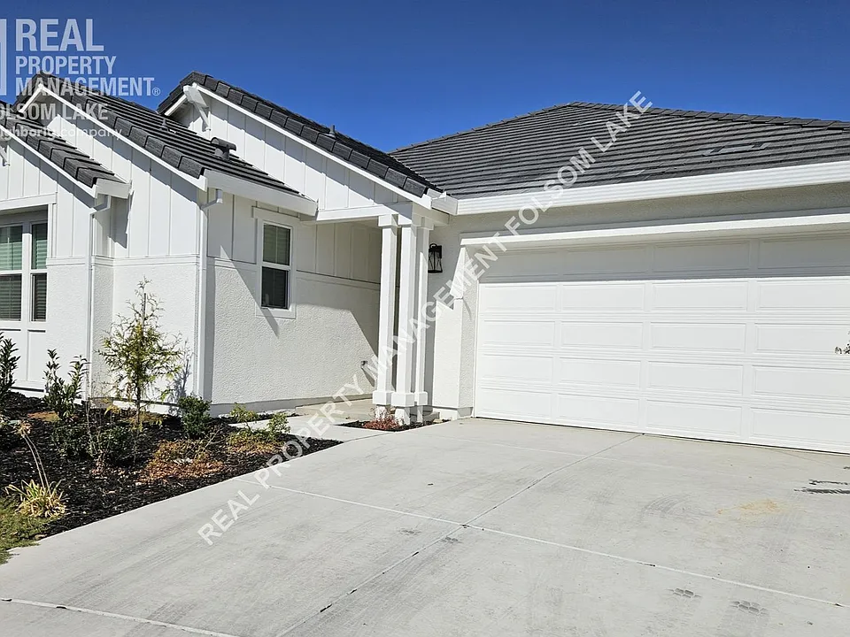 433 Crescent Moon Ct