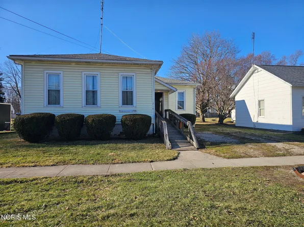 216 W Edgerton St, Hicksville, OH 43526