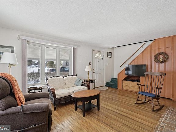 3rd image of 2305 Triebel Rd