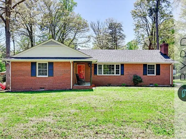 8209 Barningham Rd, Richmond, VA 23235