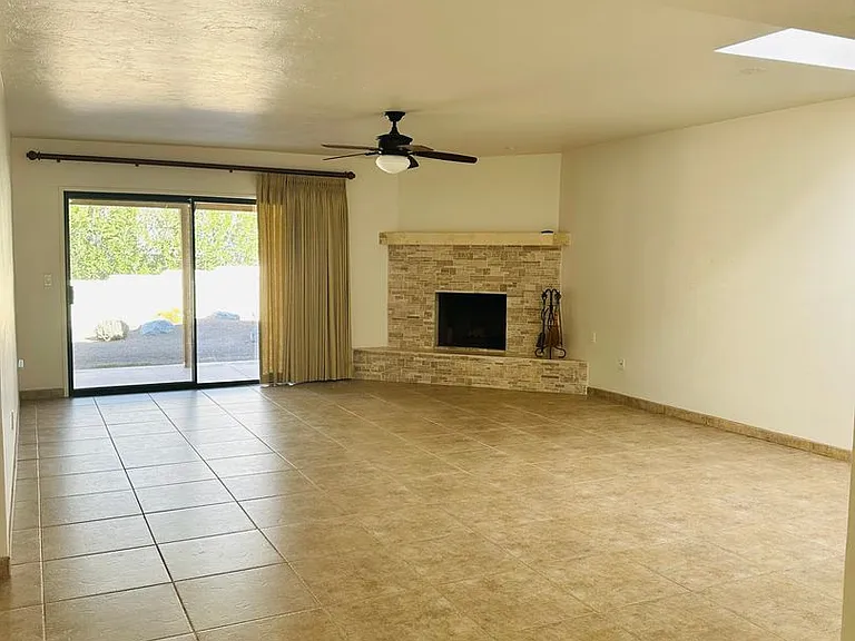 5731 E Paseo Del Cenador — Photo 4
