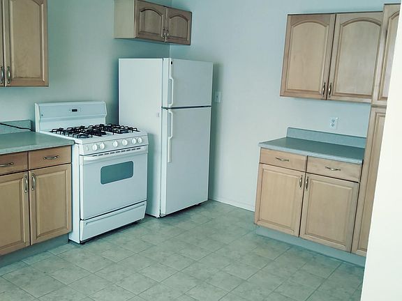 Kitchen Pic 2