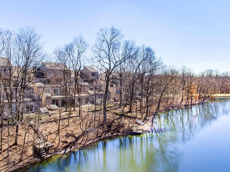 1st image of 7247 N Lakeside Ct