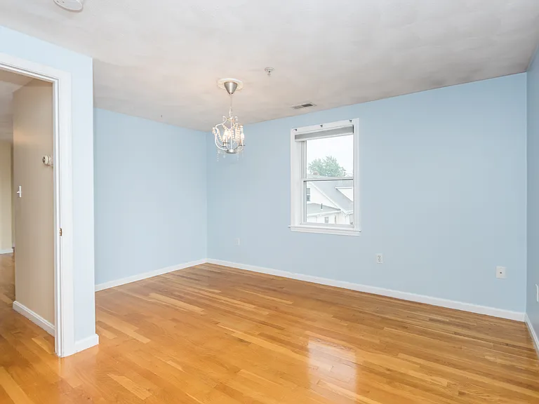 10 Middle Street Ct #7 — Photo 9