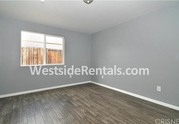 5th image of 11327 Tiara St