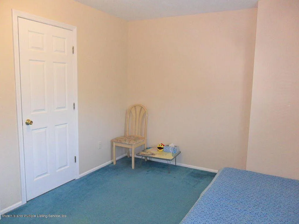 3 bed, 1.5 bath, 1890 sqft, $2,700 — Photo 3