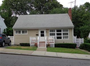 33 Magee St, Hyde Park, MA 02136