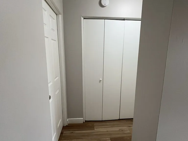 Hall Court Apartments — Photo 15