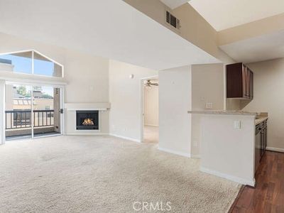 21520 Burbank Blvd APT 320, Woodland Hills, CA, 91367