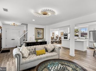 6 Cherrywood Dr, Clementon, NJ 08021