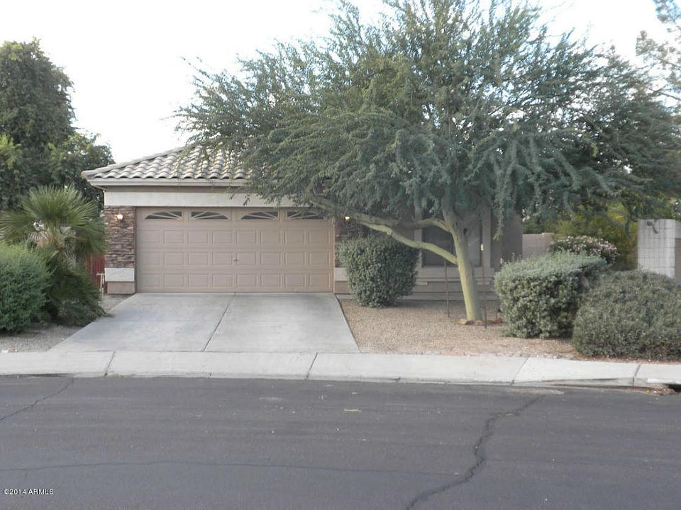 1st image of 1101 E San Tan Dr
