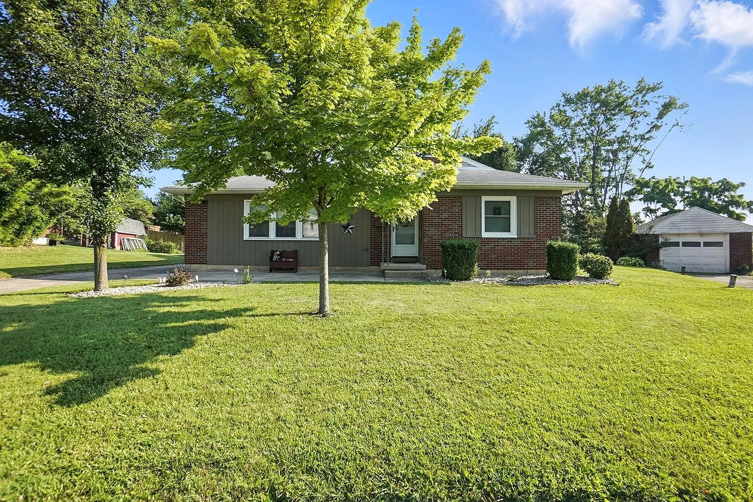 1032 Talisman Cir photo 1