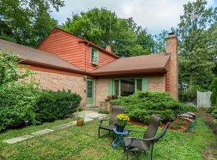 1483 Edgewood Ln, Winnetka, IL 60093