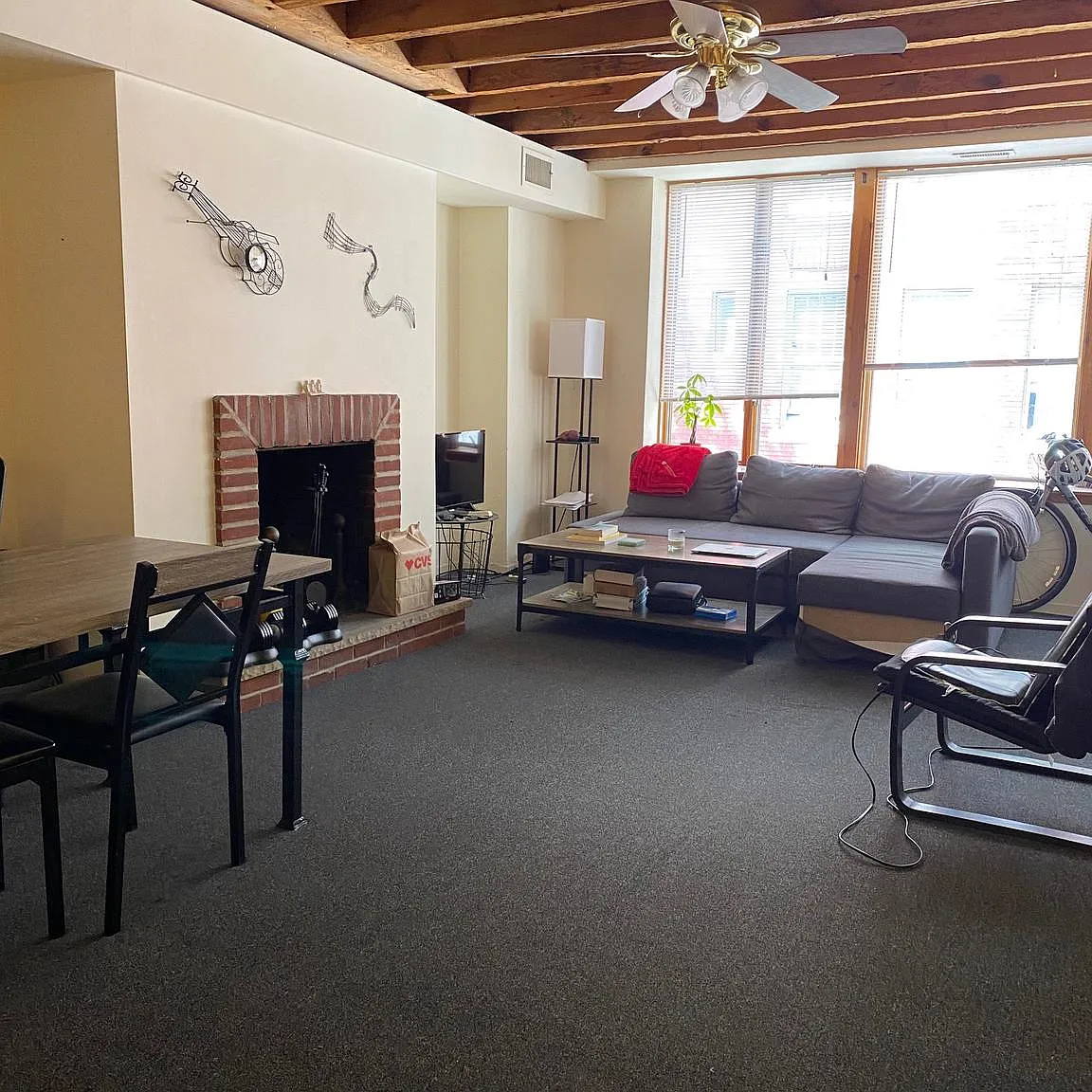 2 bed, 2016 sqft, $2,300 — Photo 2