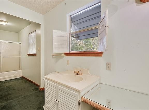 5th image of 65424 Loretta Dr