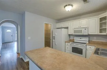 3001 Hamilton Church Road #118 - - — Photo 2