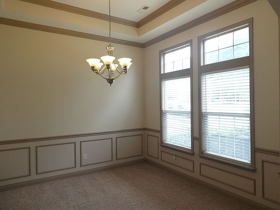 4th image of 3509 Crabapple Ln