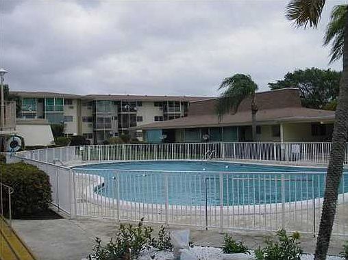 2nd image of 16701 NE 13th Ave APT 311