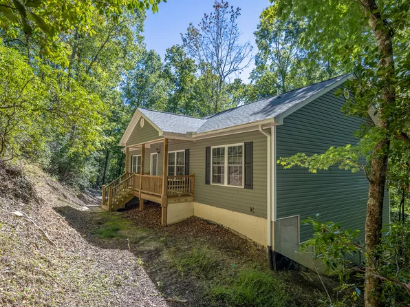 15 Maplewood Dr, Pisgah Forest, NC 28768