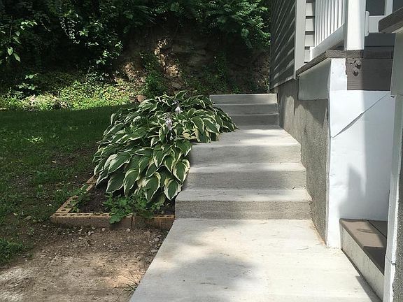 3rd image of 4178 Narrows Ln