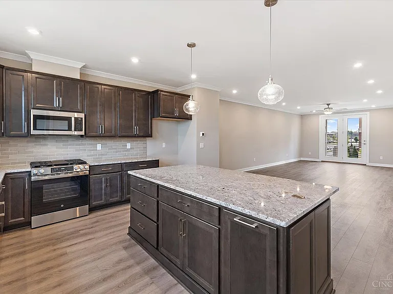 7254 Otley Dr — Photo 8