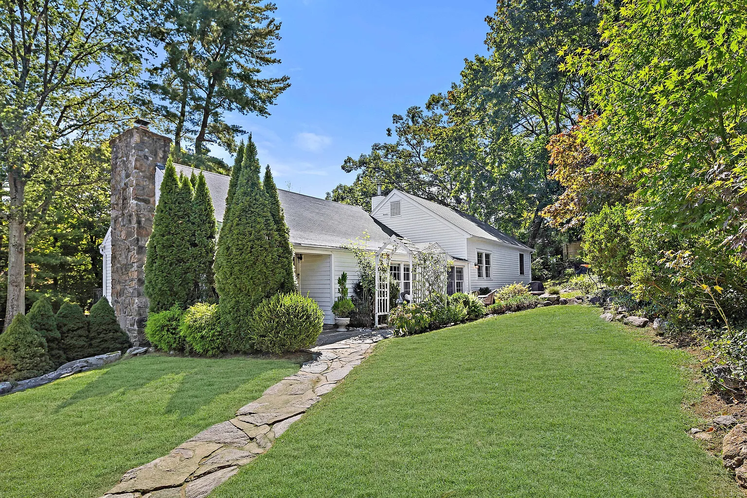 103 Old Kings Highway South photo 1