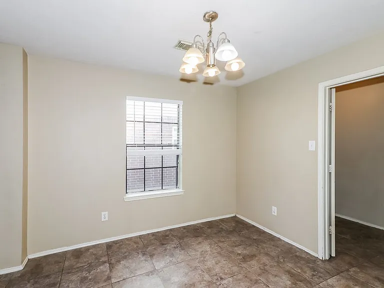 6618 Sutton Meadows Dr — Photo 6