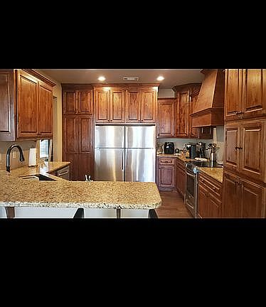 3rd image of 624 Crestridge Dr
