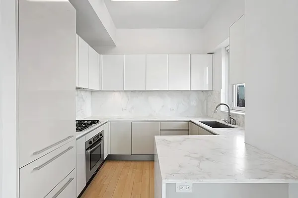 Rented by Peter R. Hungerford, LREB | media 3