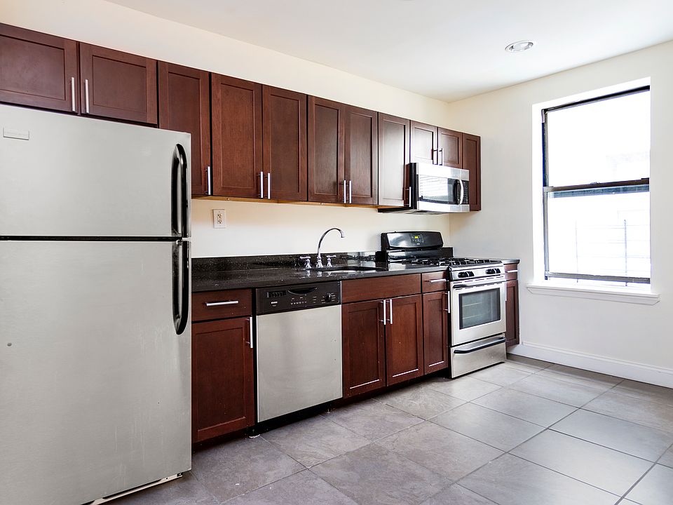 1st image of 370 Fort Washington Ave #308