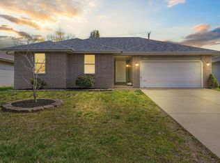 1030 N Colgate Ave, Springfield, MO 65802