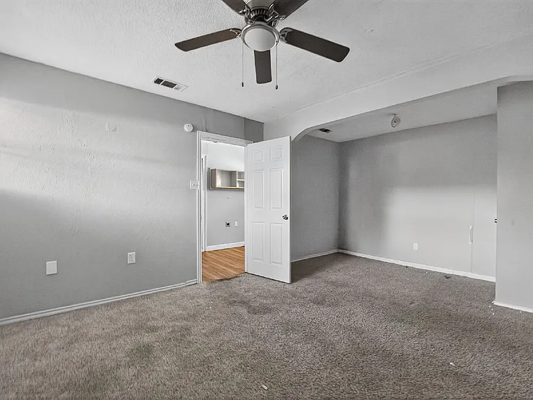 3901 Dakota Trl — Photo 23