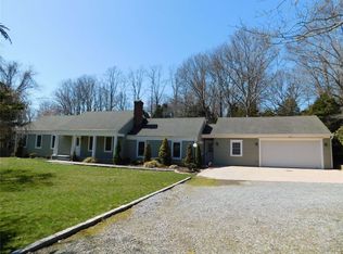 33 Farm Rd S, Wading River, NY 11792
