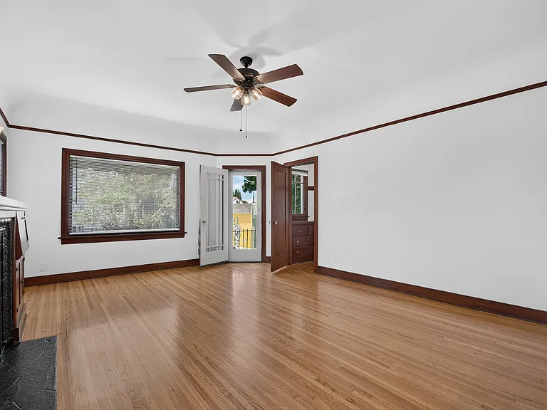 2922 E Broadway #2922 — Photo 3